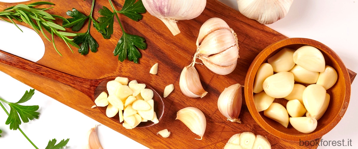 L'aglio tritato: un ingrediente essenziale in cucina, scopri come farlo al meglio